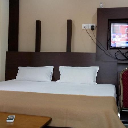 Divya Lodge Hyderabad Exterior foto