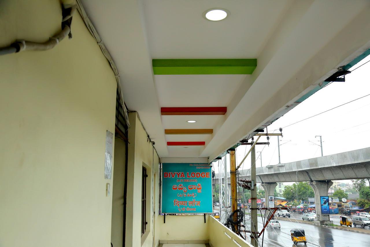 Divya Lodge Hyderabad Exterior foto