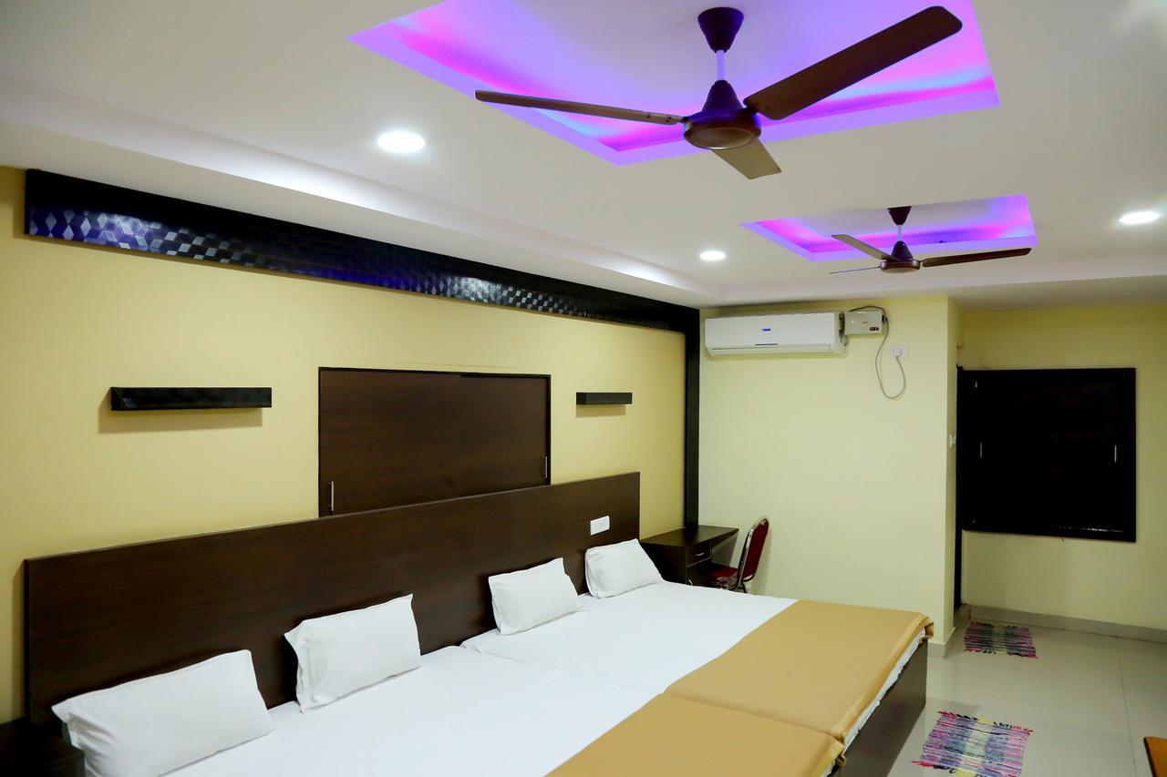 Divya Lodge Hyderabad Exterior foto