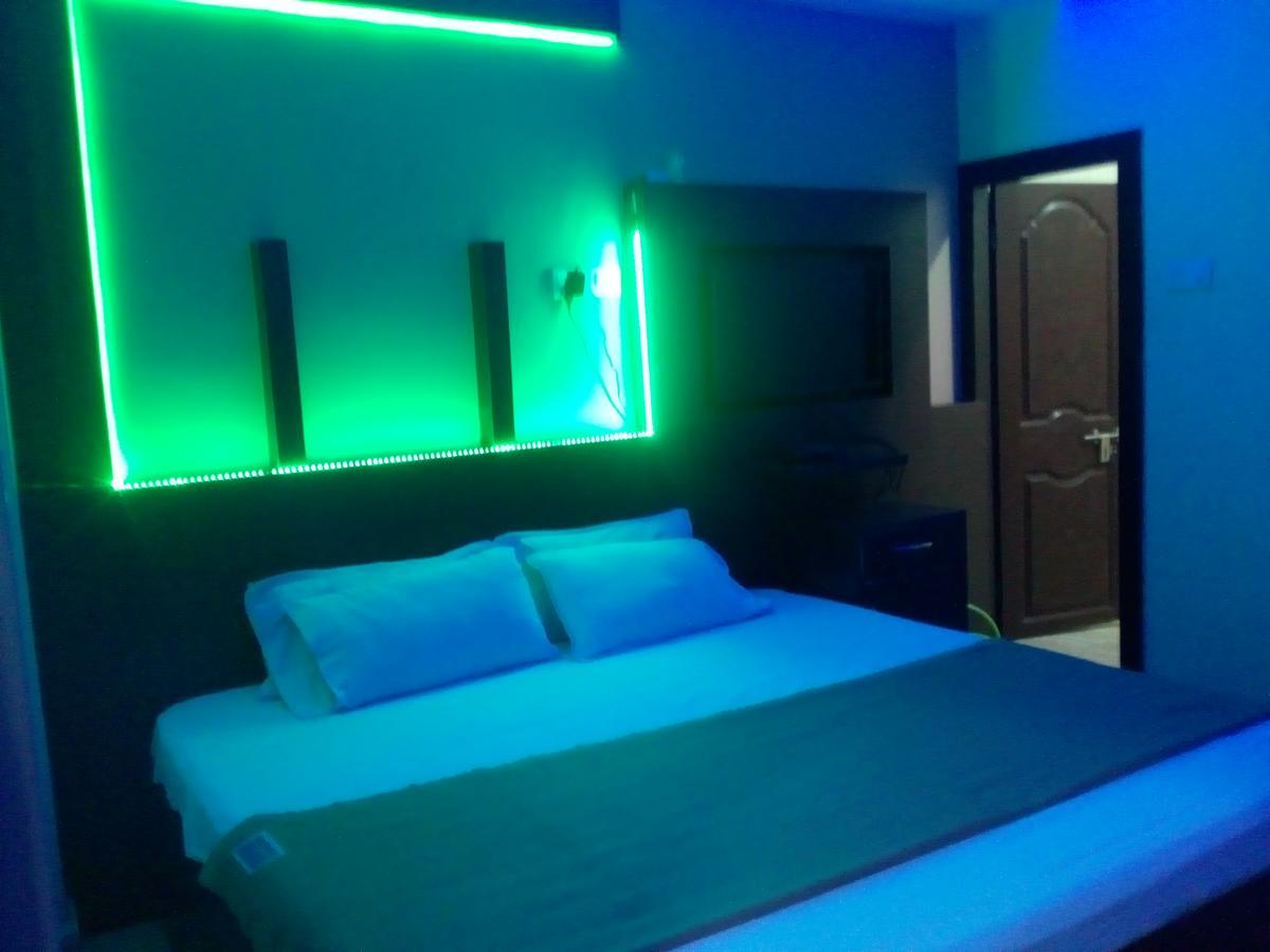 Divya Lodge Hyderabad Exterior foto