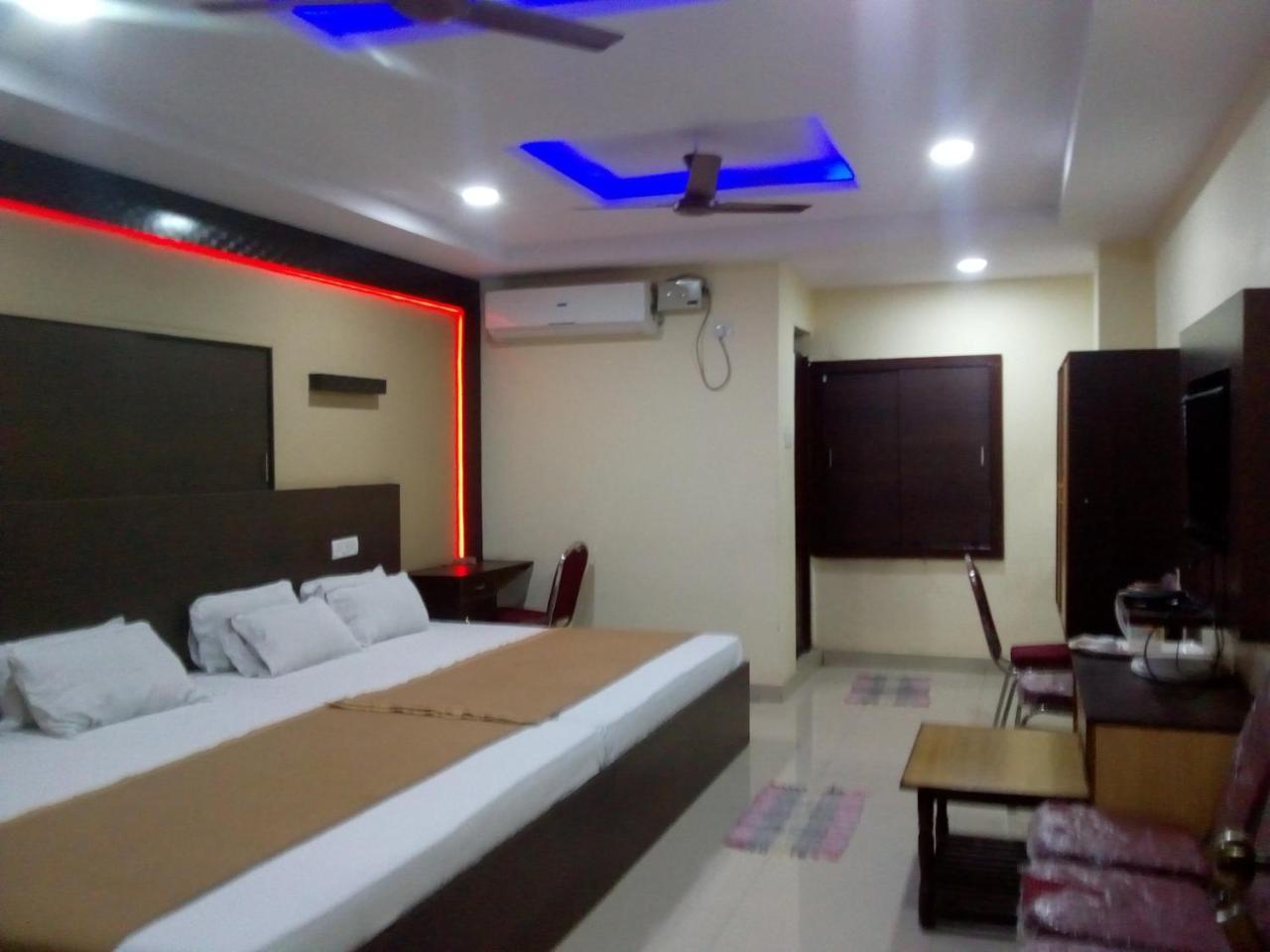 Divya Lodge Hyderabad Exterior foto